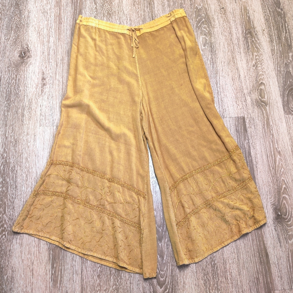 🧚🏼‍♀️✨Clearance Sale!✨ Hippie Boho Wide Leg Capris XL Gold Mustard
